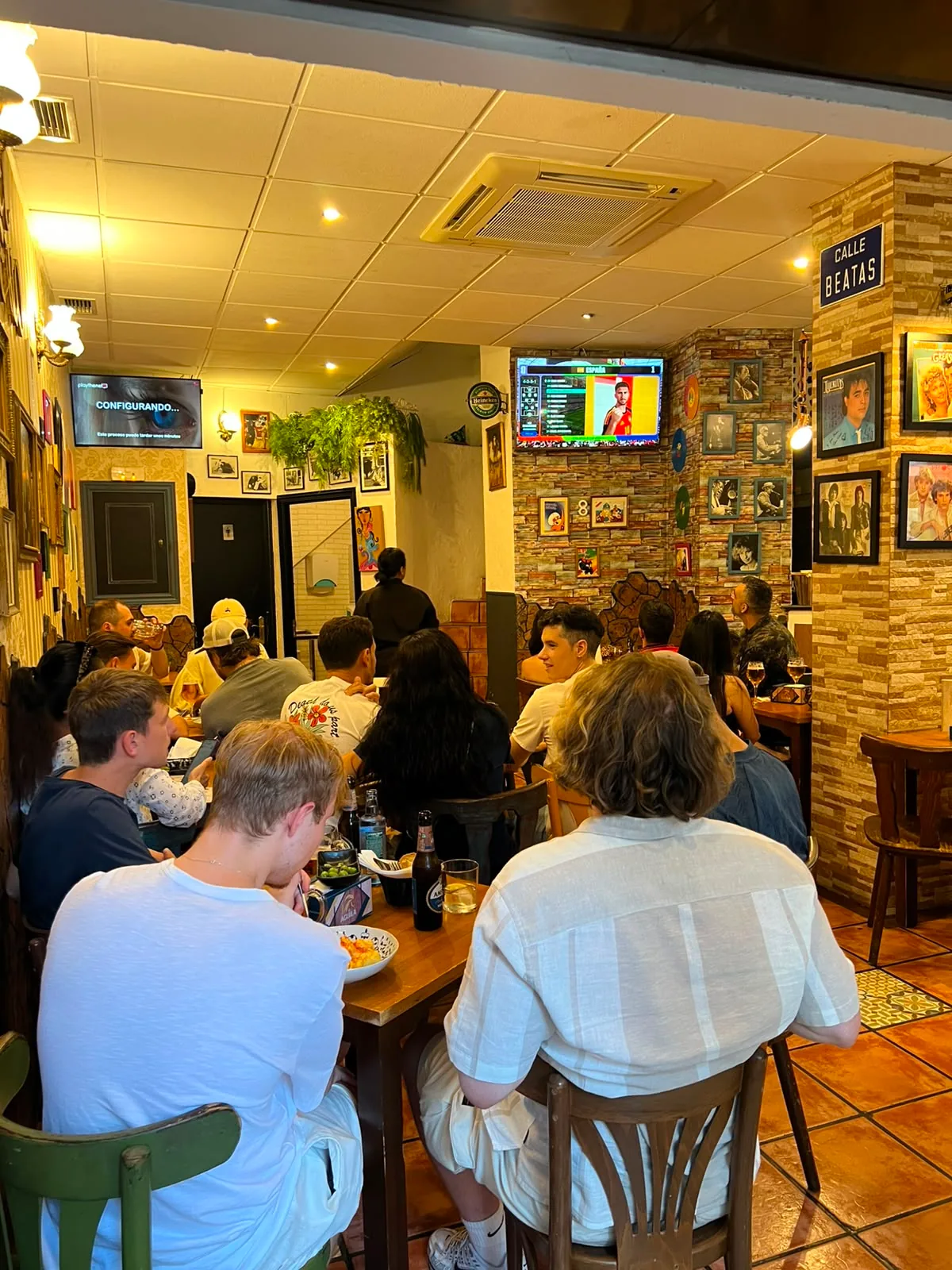 The dining room at Tapería El Beato